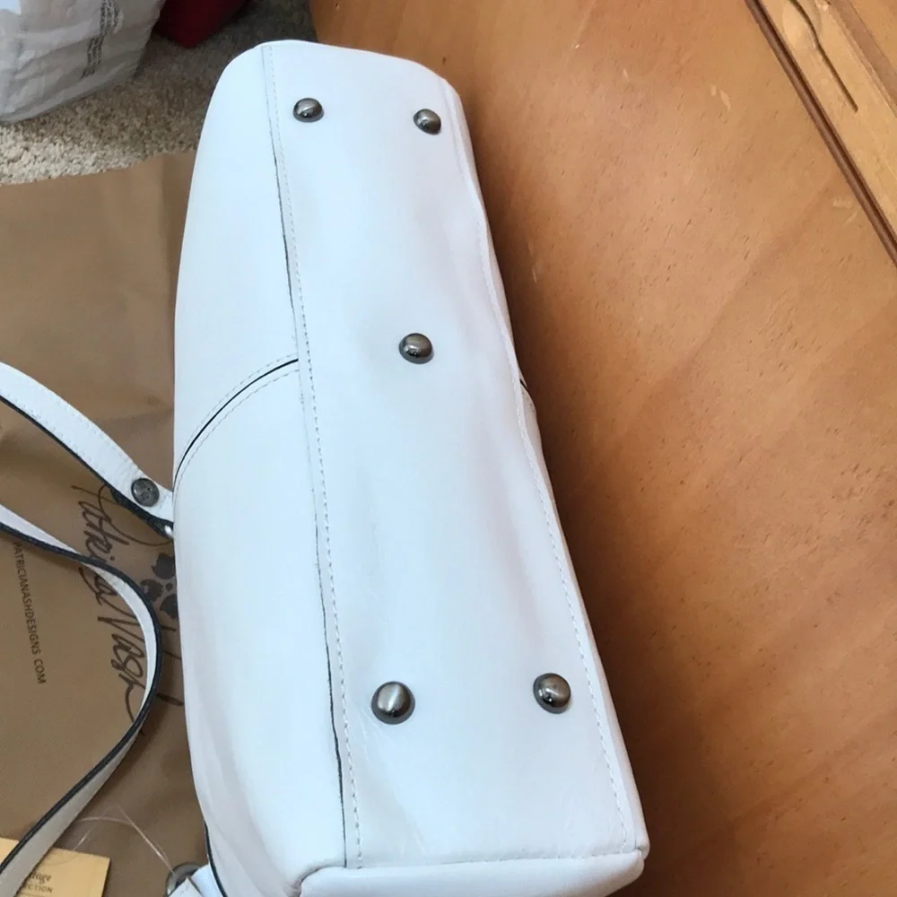 NWT! PATRICIA NASH top zip white poppy tote